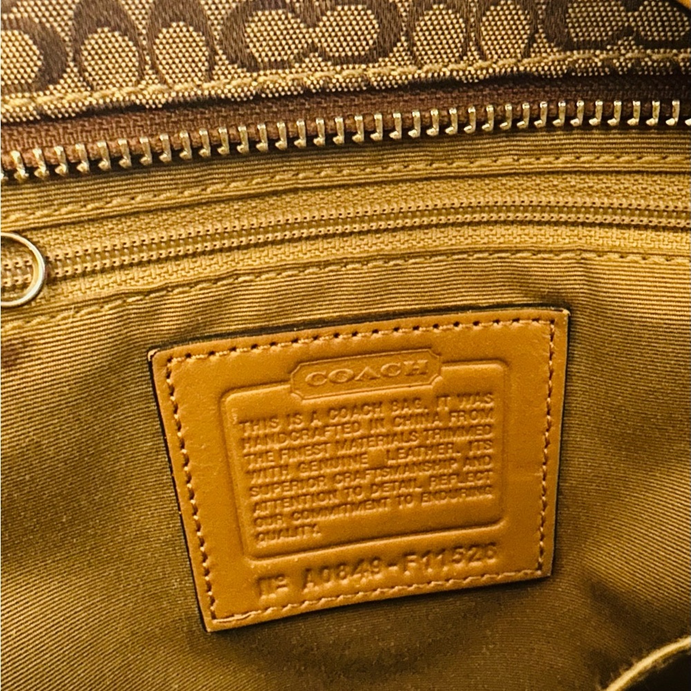 Coach Signature Shoulder Bag and Wallet - Picture 11 of 13